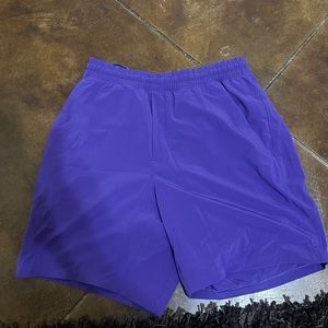 Men’s lululemon shorts, size small, 7inch, purple